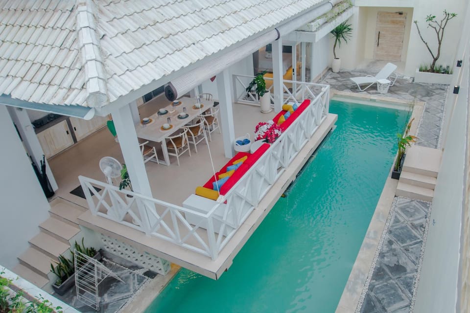 Property building, Patio, Swimming pool