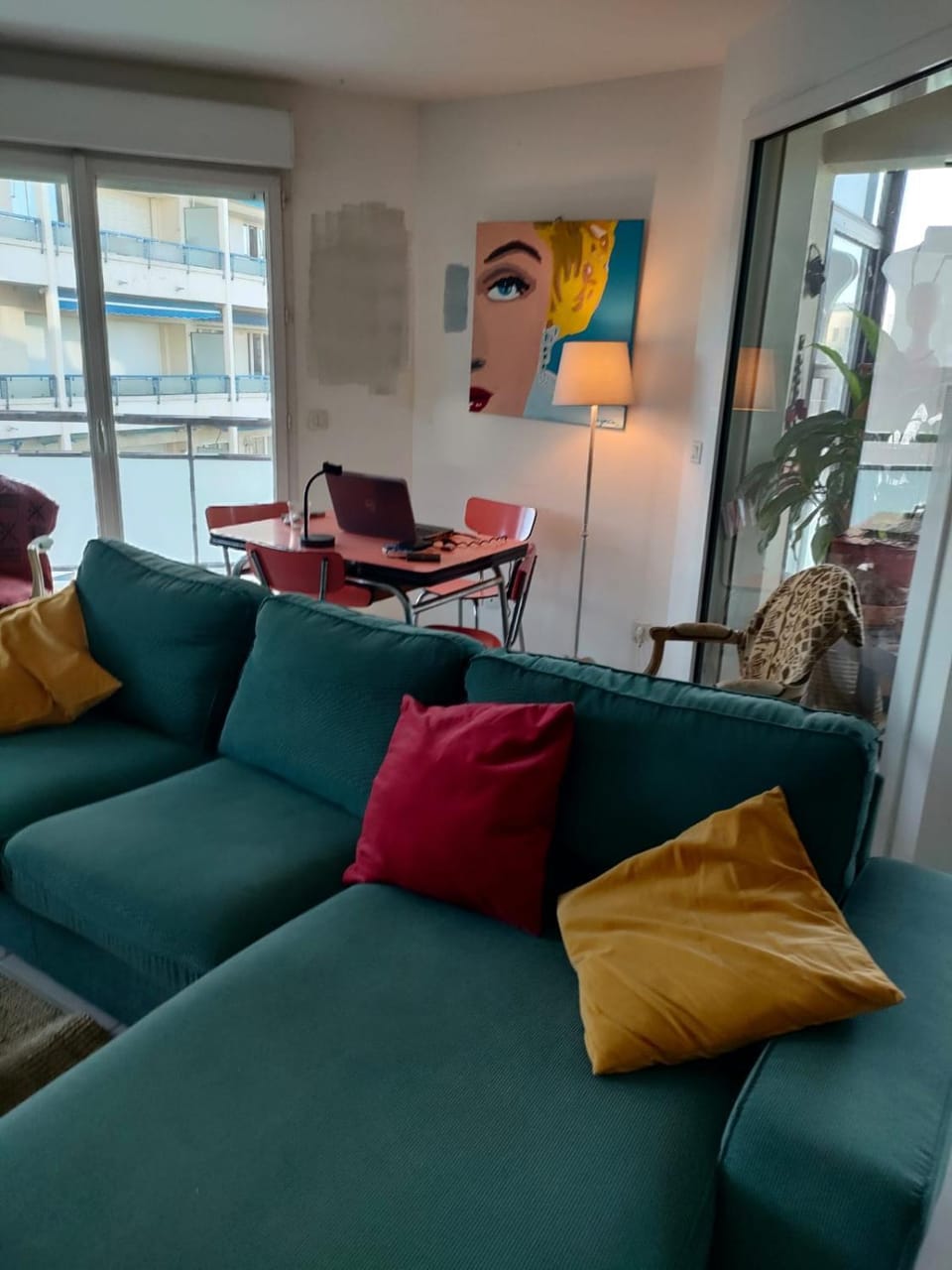 Chambre calme ouvrant sur magnifique rooftop Vacation rental in Toulon