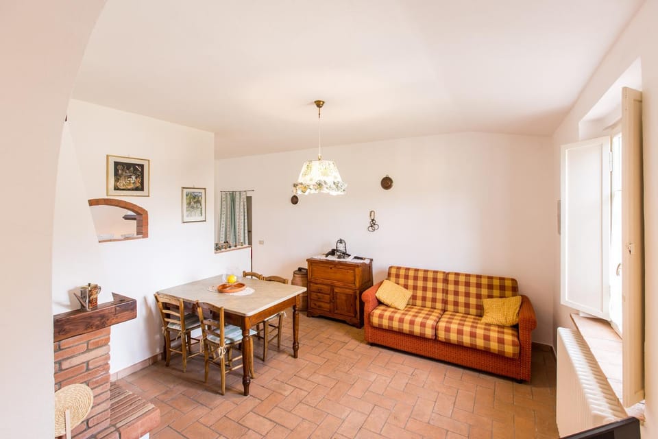 Agriturismo la Vigna Farm Stay in Tuscany