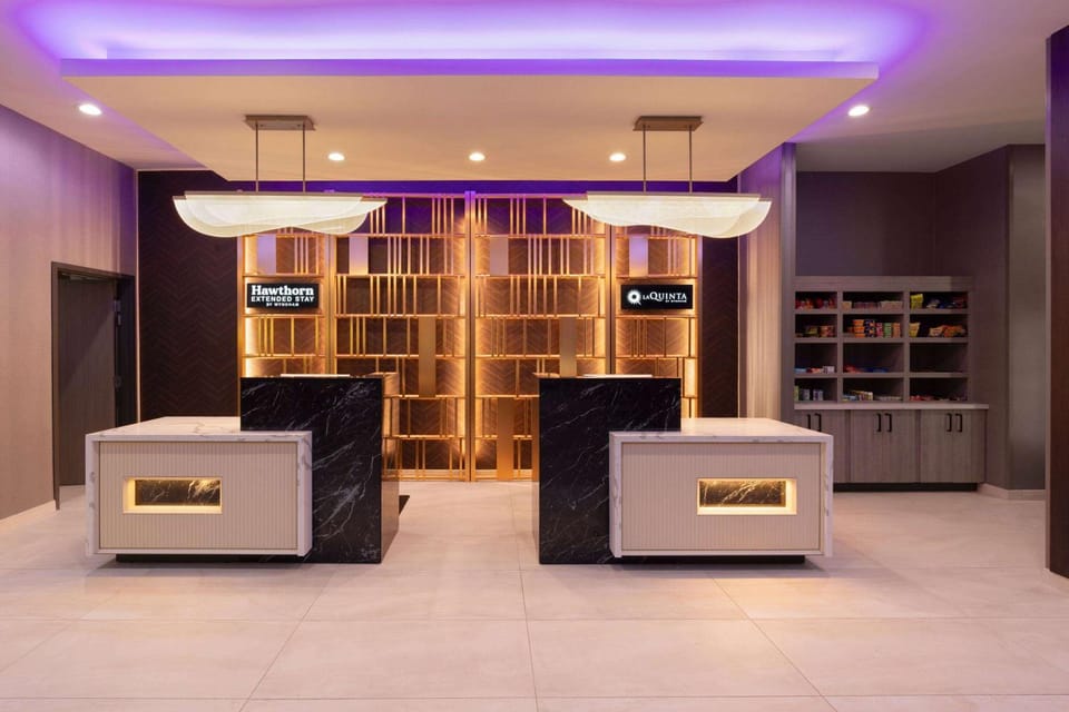 Lobby or reception, Lobby or reception