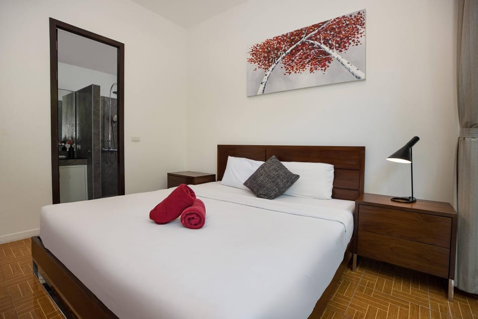 Bed, Bathroom, Bedroom