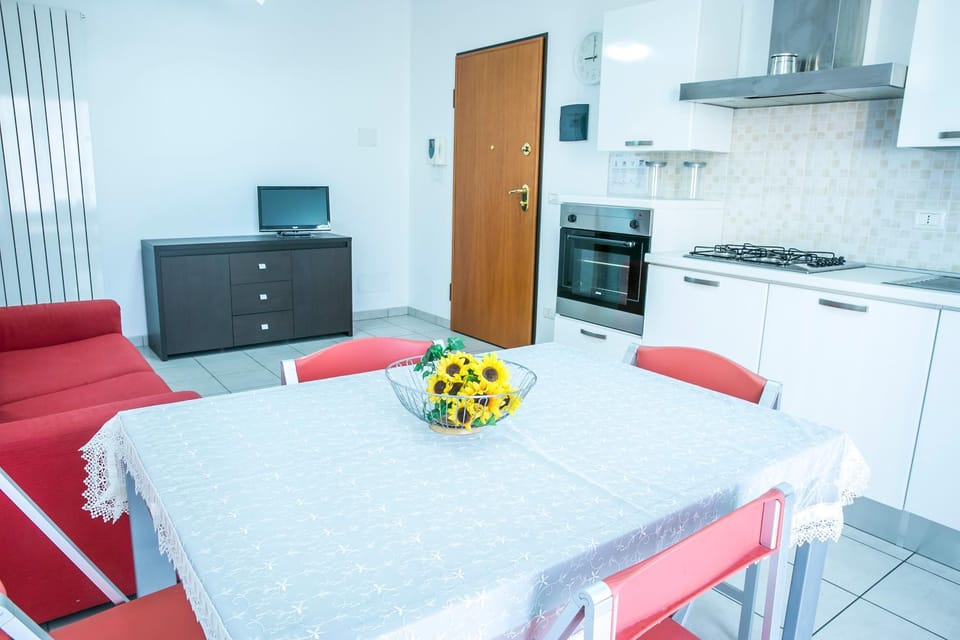 TV and multimedia, Kitchen or kitchenette, Living room