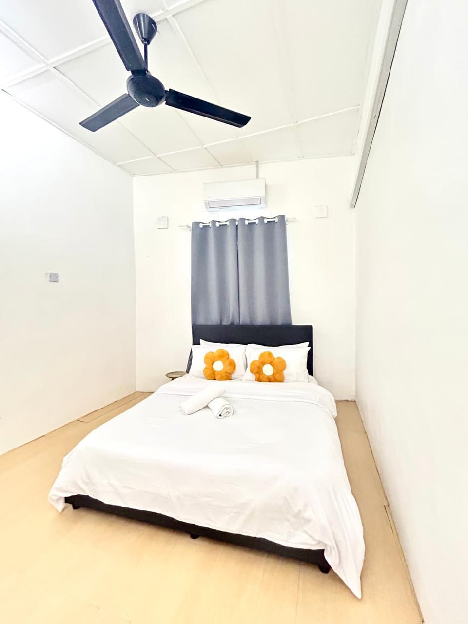 Cozy10perwira#6pax#Netflix#neariconcity&iconicpoint House in Penang