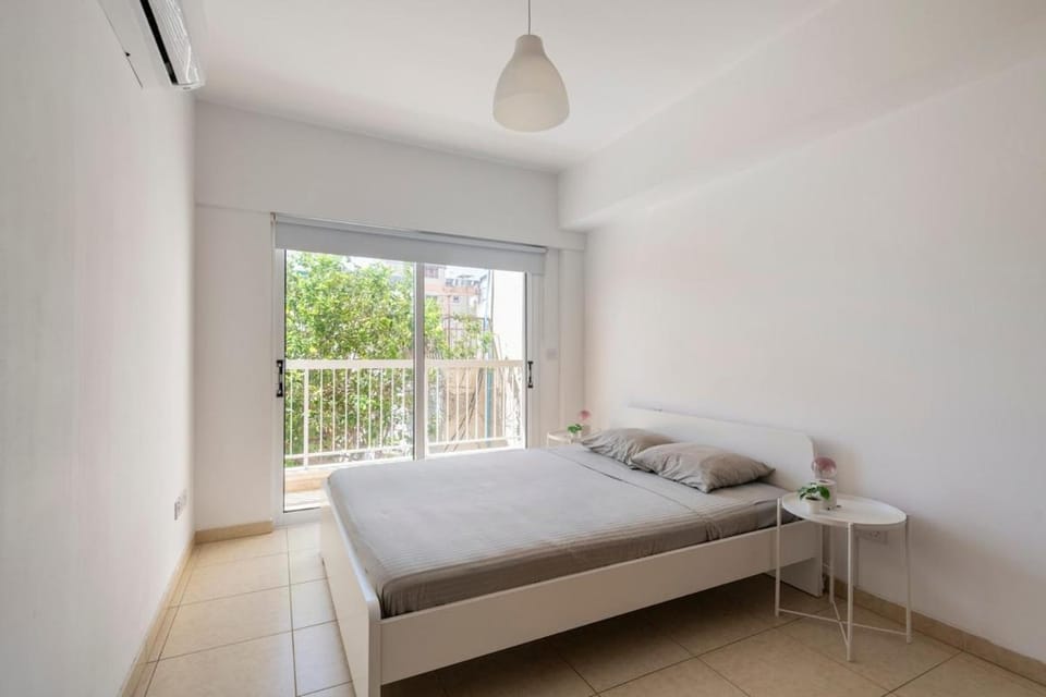 Center, Walking to the Beach Apartment in Larnaca