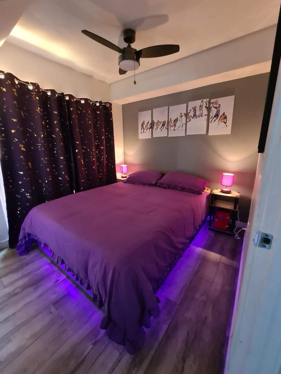 3 bedroom with Hot Tub and Video game console 10 minutes from Rodeo Drive Beverly Hills Apartment in San Fernando Valley