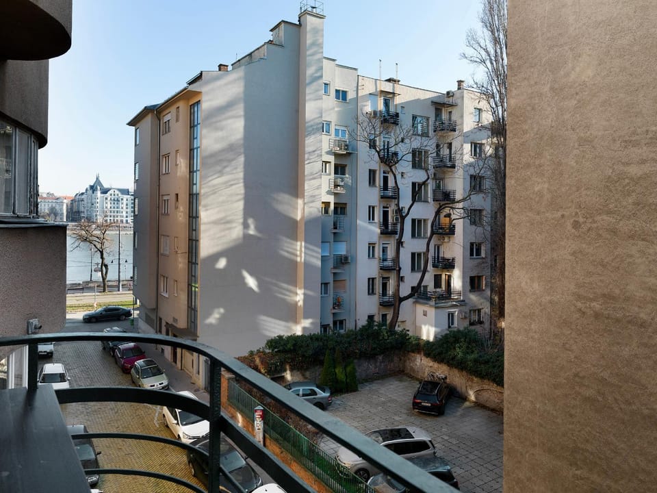 Neighbourhood, View (from property/room), Balcony/Terrace, City view, Street view