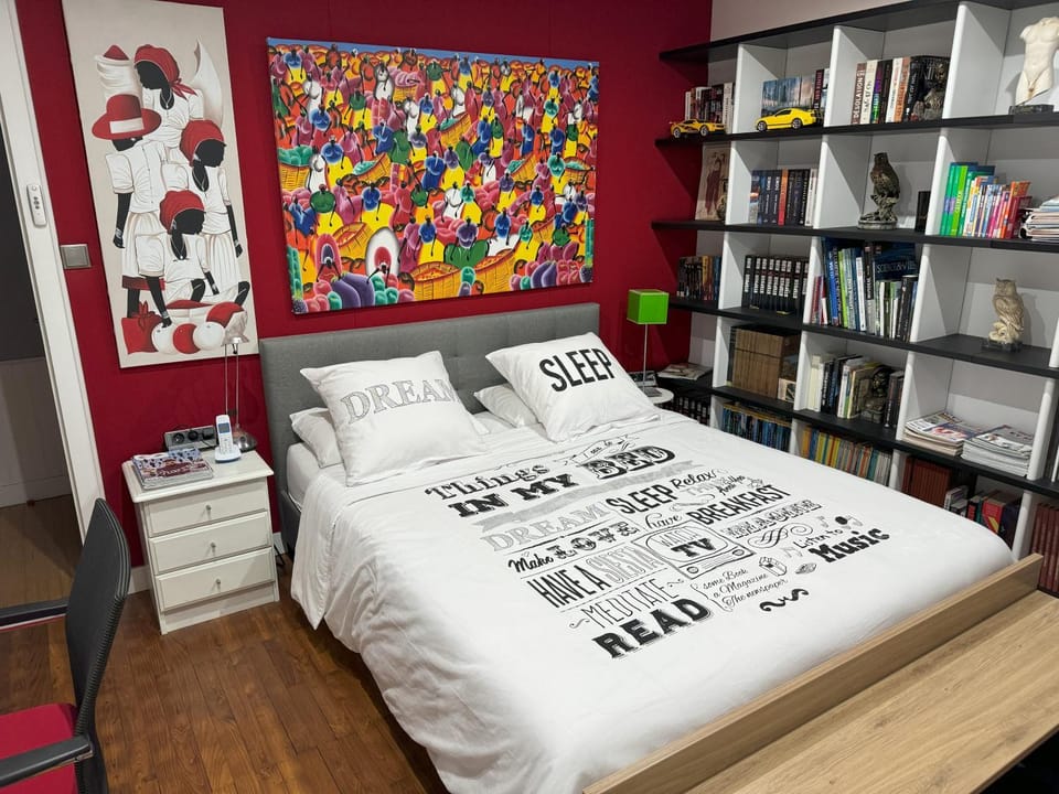 Photo of the whole room