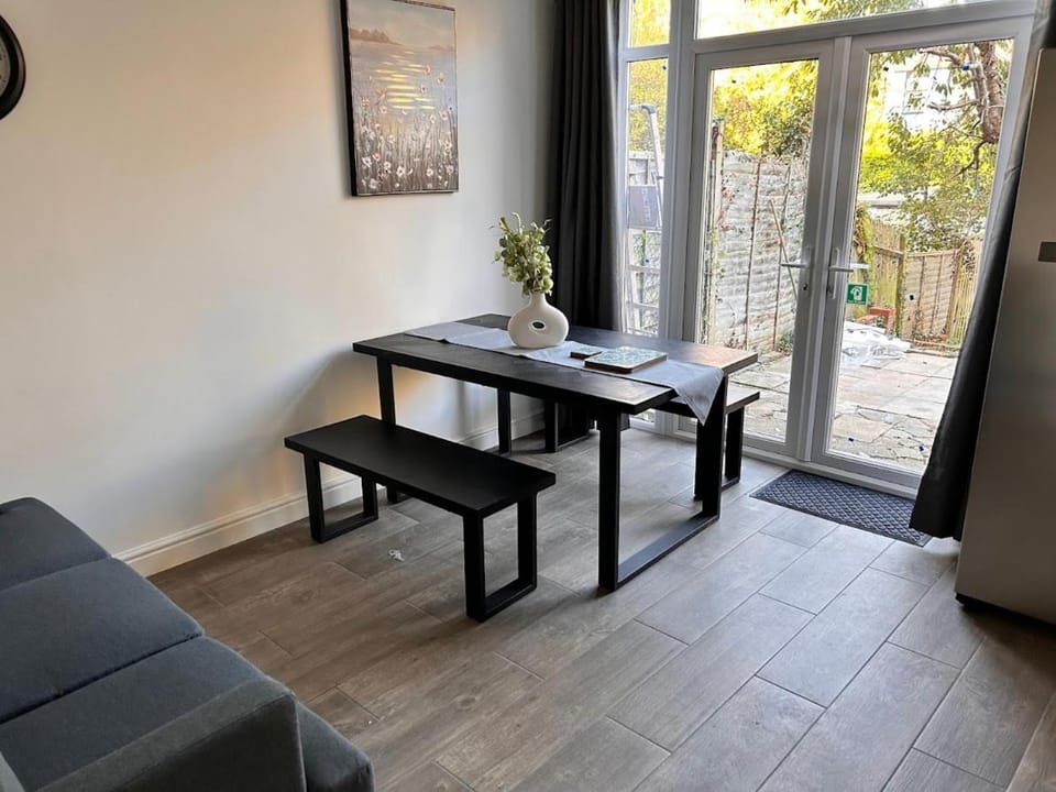 Communal lounge/ TV room, Seating area
