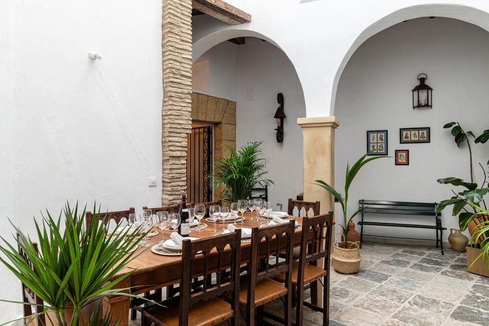 Patio, Dining area