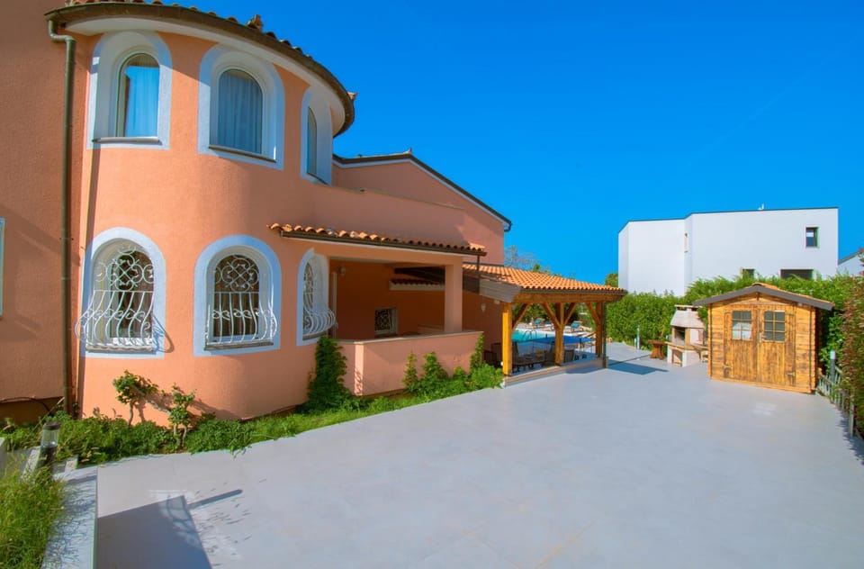 Property building, Patio