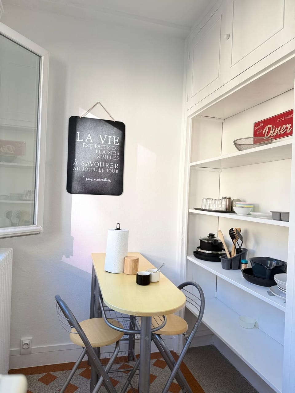 TV and multimedia, Kitchen or kitchenette, Dining area, toaster