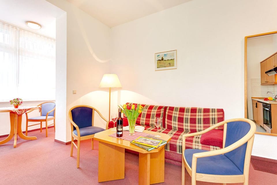 Villa Idyll, Haupthaus, Whg 661 Apartment in Sellin