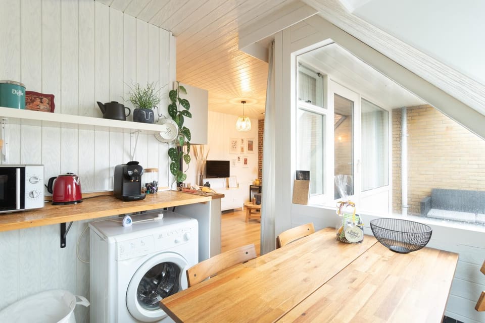 TV and multimedia, Kitchen or kitchenette, Dining area, washing machine