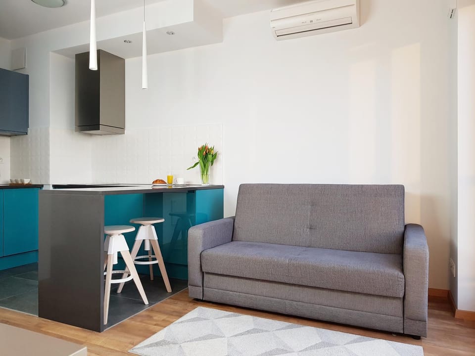 Kitchen or kitchenette, Living room