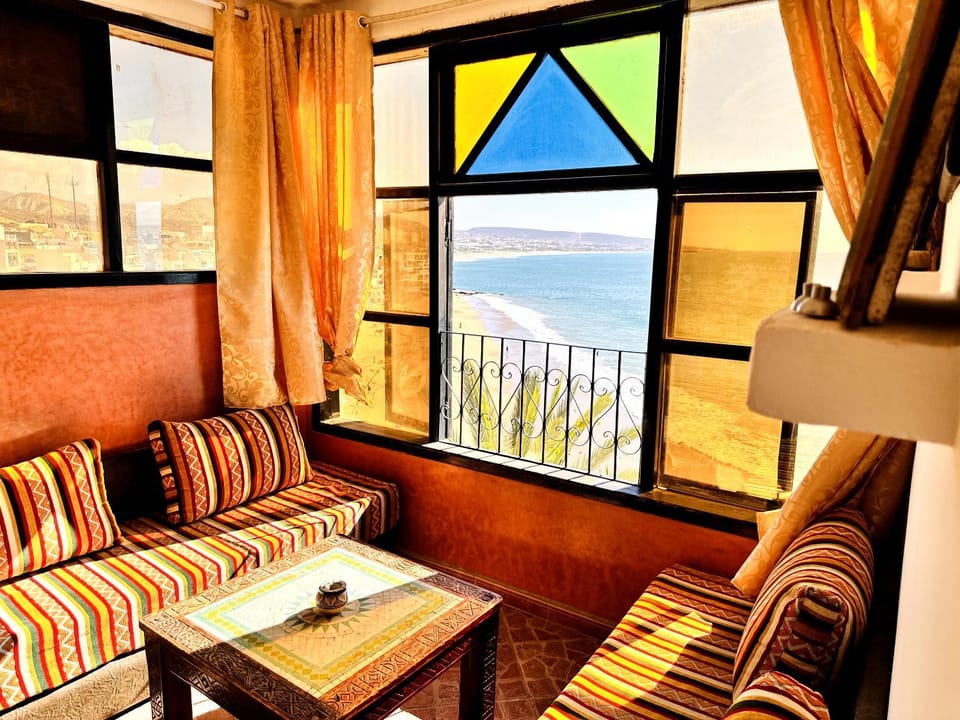 Balcony/Terrace, Living room, Seating area, Sea view