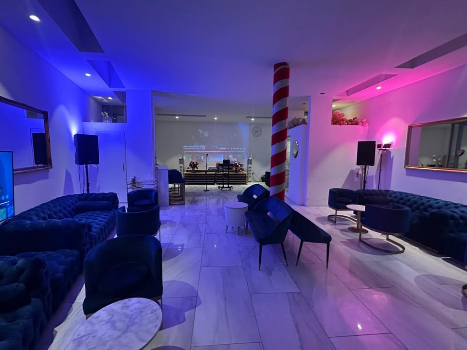 Lodge Hall Apartment in City of Westminster