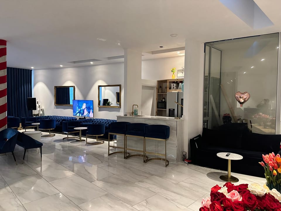 Lodge Hall Apartment in City of Westminster