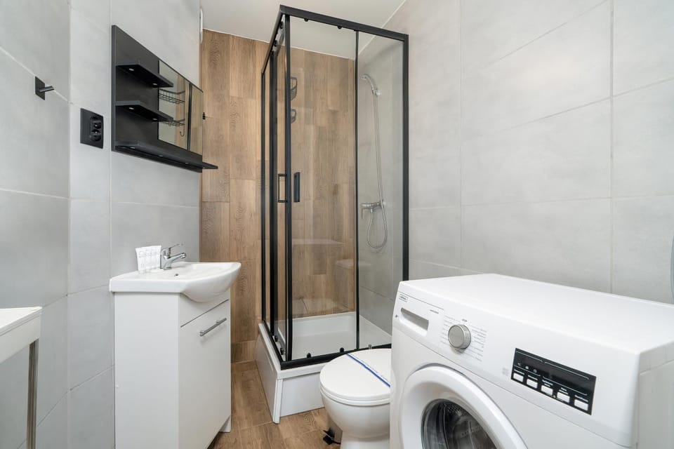 Shower, Bathroom, washing machine