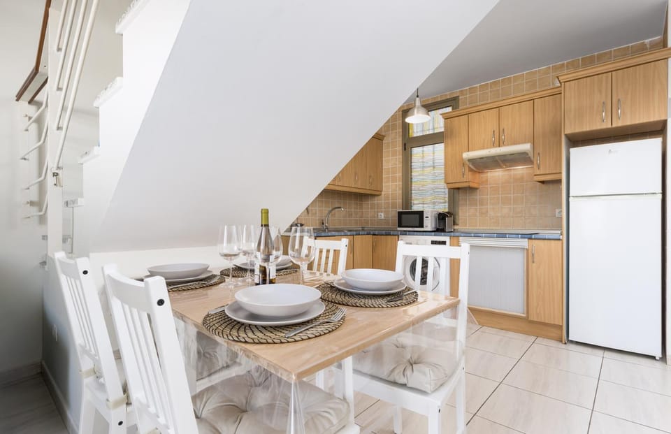 Home2Book El Cotillo Duplex Apt, Coastal Paradise Apartment in El Cotillo