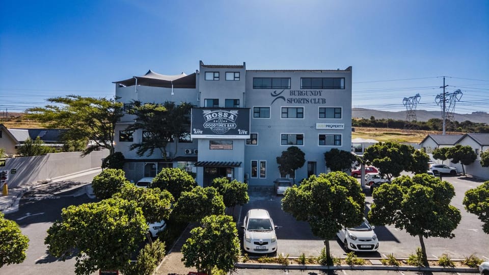 Property building, Restaurant/places to eat