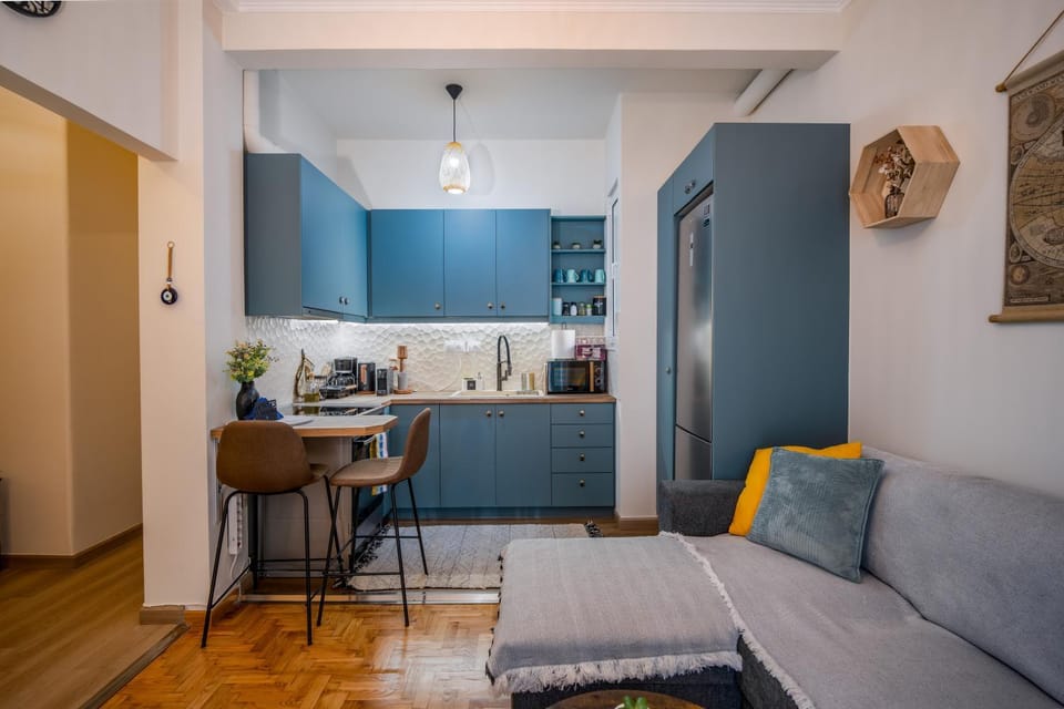 Kitchen or kitchenette, Living room