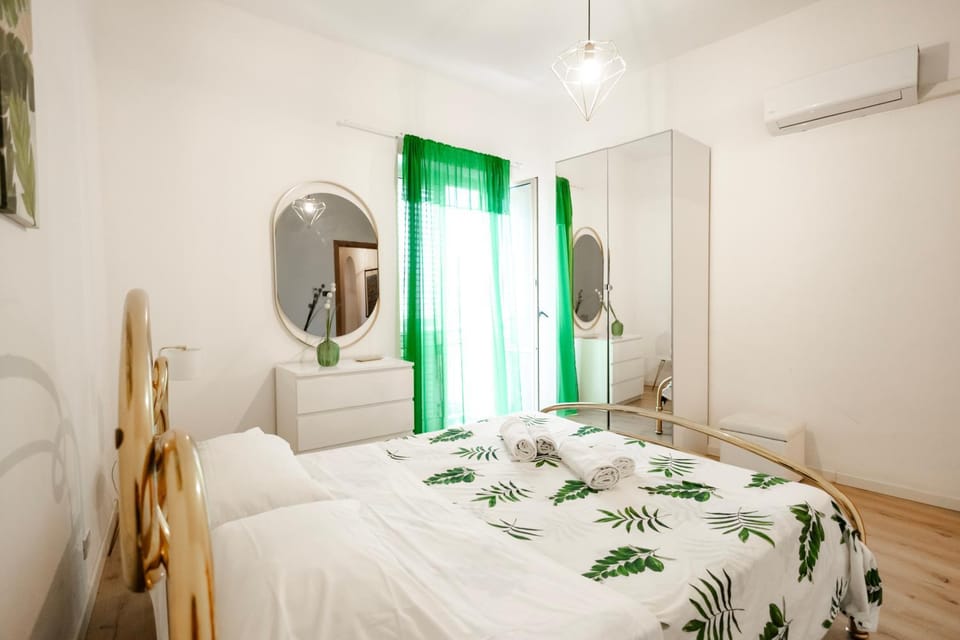 Bed, Photo of the whole room, Bedroom, towels, wardrobe, air conditioner