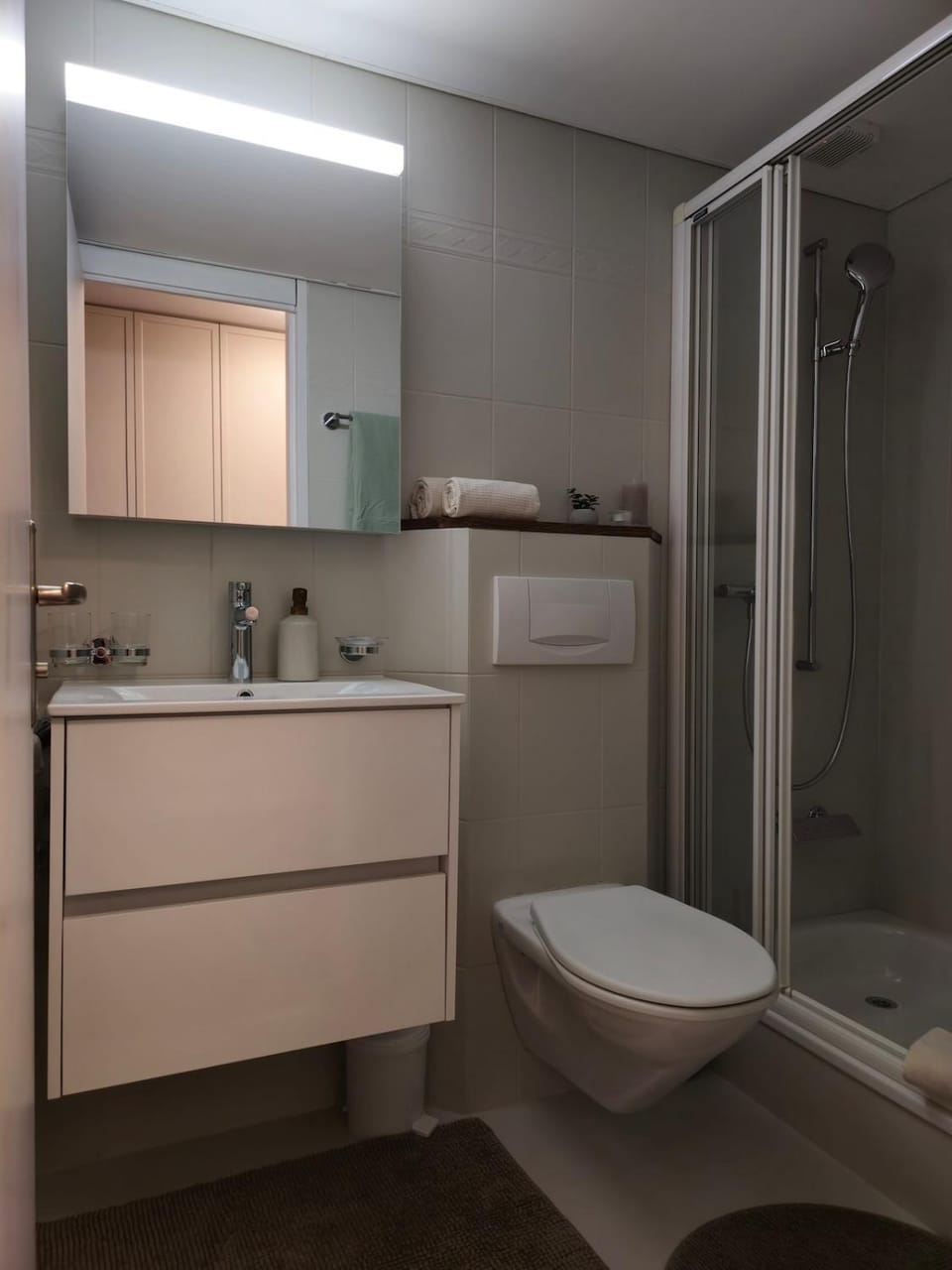Shower, Toilet, Bathroom