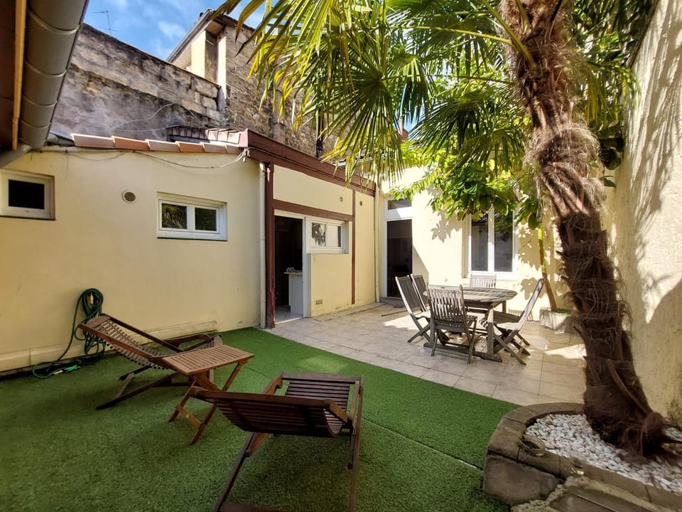 Patio, sunbed