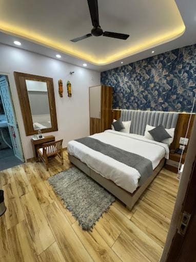Hotel Strawberry Hotel in Chandigarh