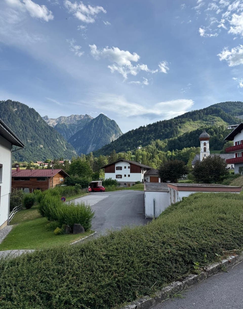 Neighbourhood, Natural landscape, Mountain view