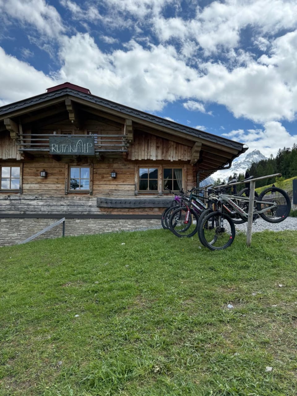 Restaurant/places to eat, Hiking, Cycling