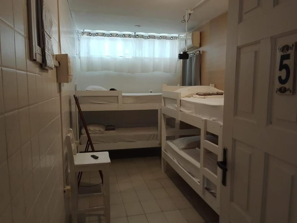 Quarto com Ar e Wifi a 160 metros do Mar Apartment in Salvador
