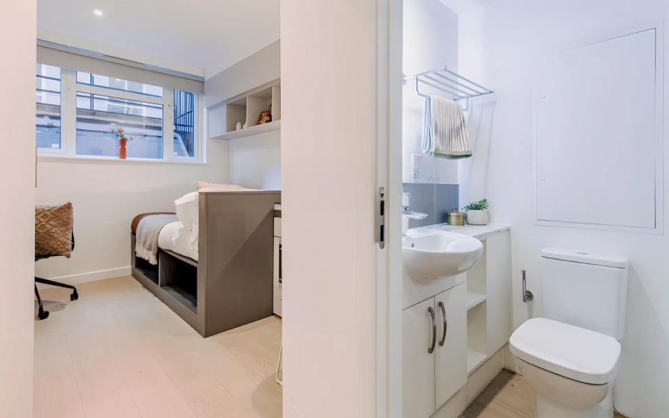 Bathroom, Bedroom