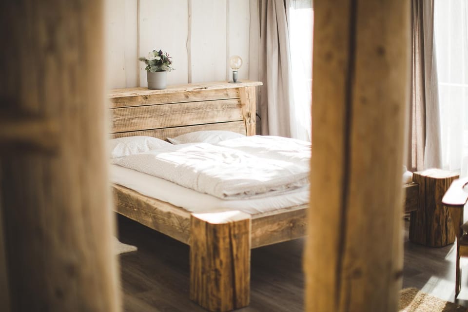 Bed, Decorative detail