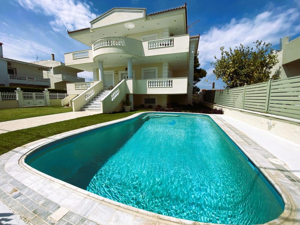 Property building, Pool view, Swimming pool