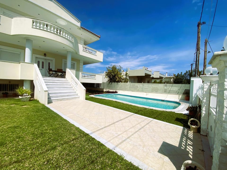 Property building, Swimming pool