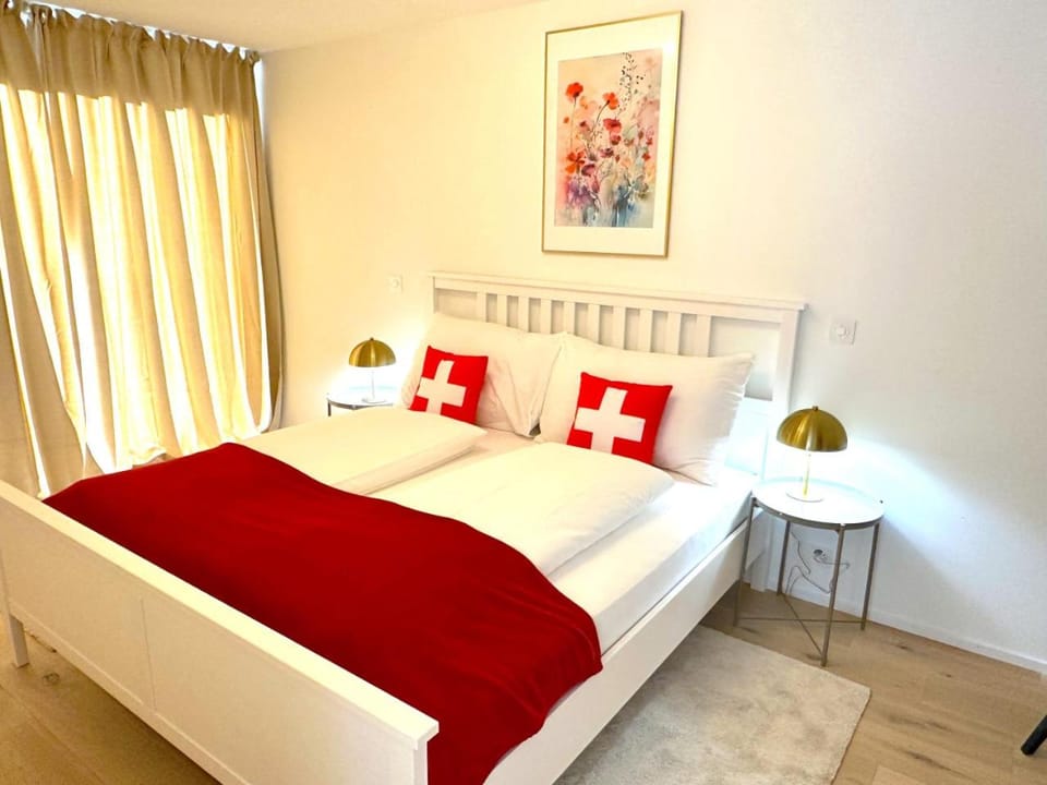 SwissHut Modern 5min Interlaken West Station - Apart. Rugen 2 House in Interlaken