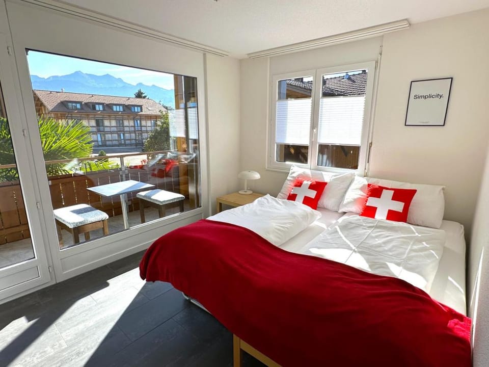 Lake Thun Alps Scenic Views and Concierge by SwissHut Apartment in Canton of Bern (Region)