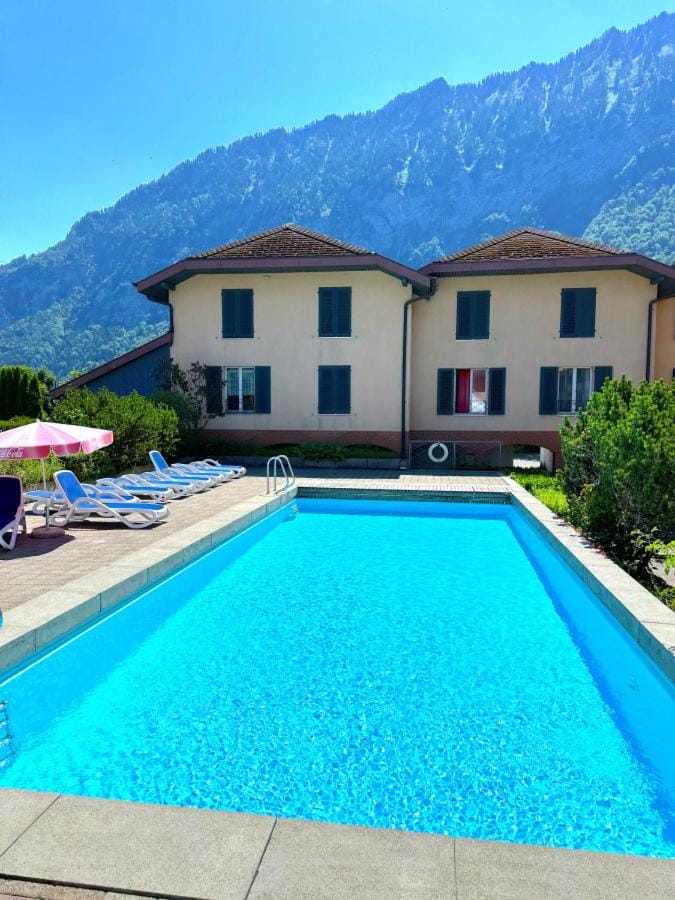 Lake Thun Alps Scenic Views and Concierge by SwissHut Apartment in Canton of Bern (Region)