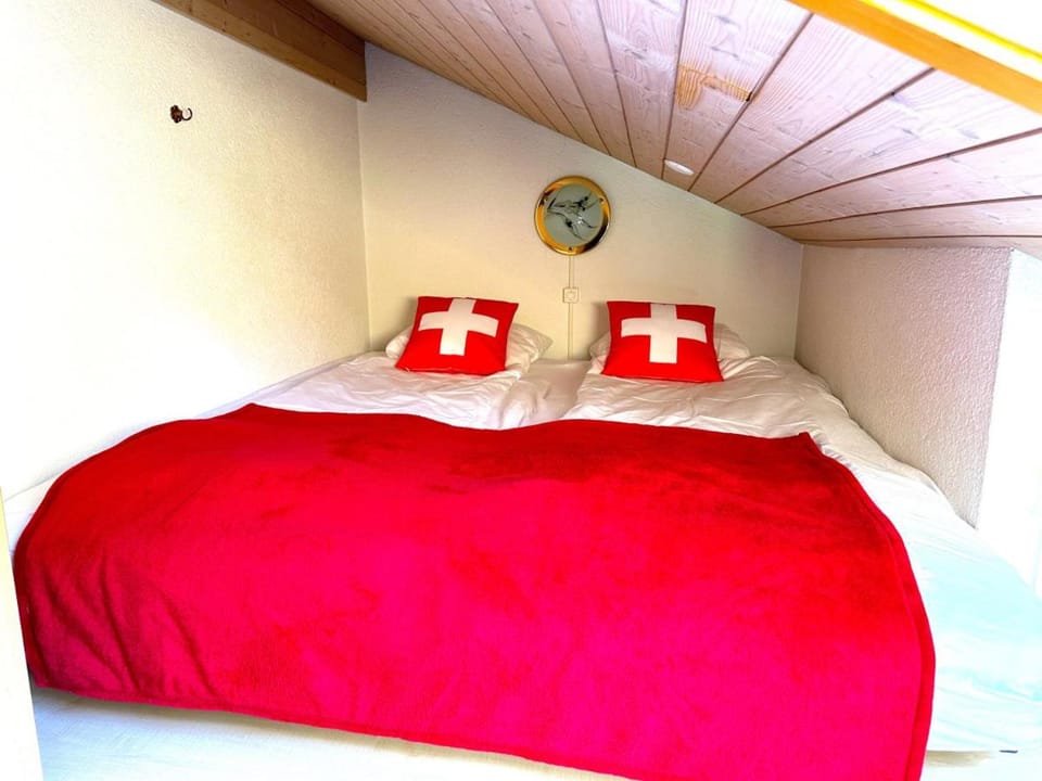 Lake Thun Alps Scenic Views and Concierge by SwissHut Apartment in Canton of Bern (Region)