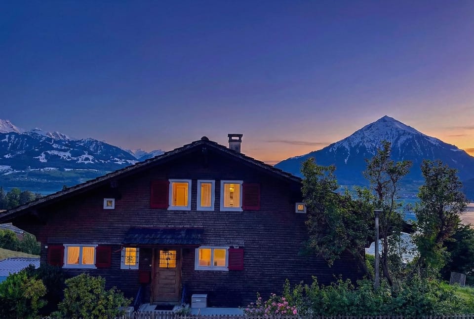 Lake Thun Alps Scenic Views and Concierge by SwissHut Chalet in Canton of Bern (Region)