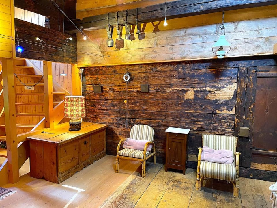 Lake Thun Alps Scenic Views and Concierge by SwissHut Chalet in Canton of Bern (Region)