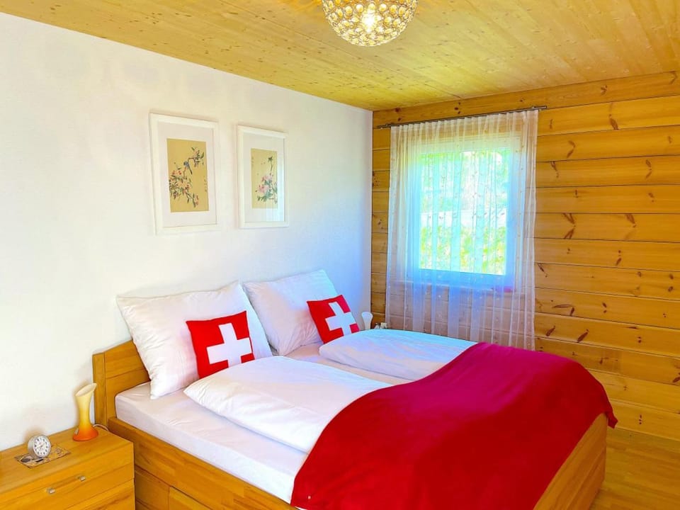 Lake Thun Alps Scenic Views and Concierge by SwissHut Apartment in Canton of Bern (Region)