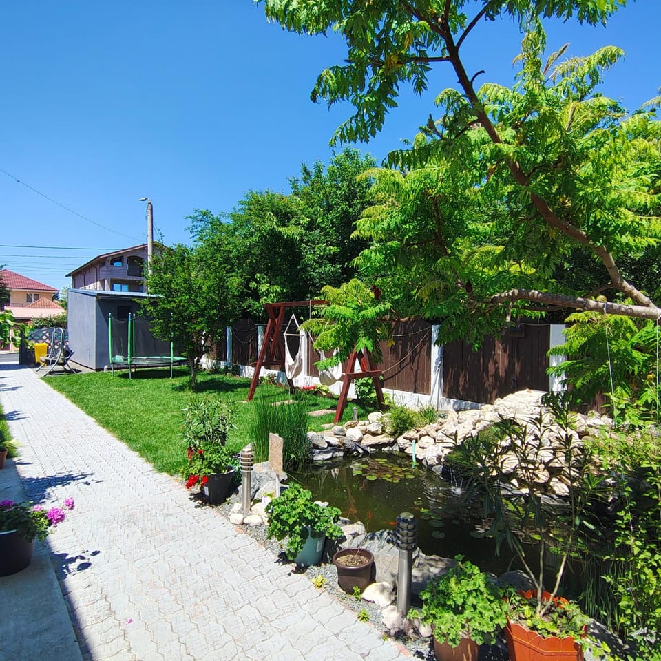 Garden, Garden view