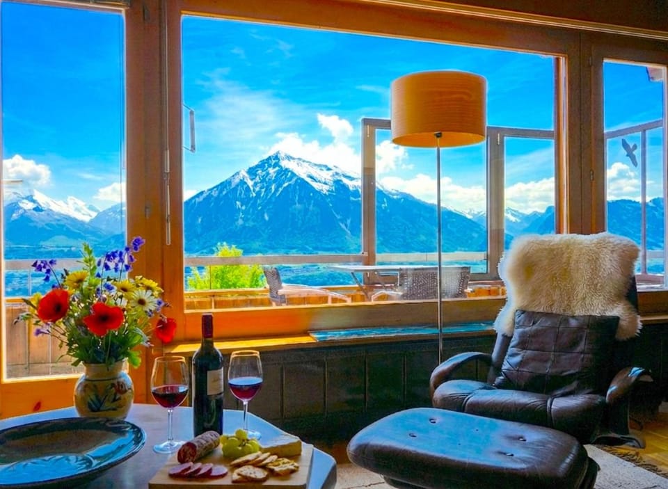 Lake Thun Alps Scenic Views and Concierge by SwissHut Chalet in Canton of Bern (Region)