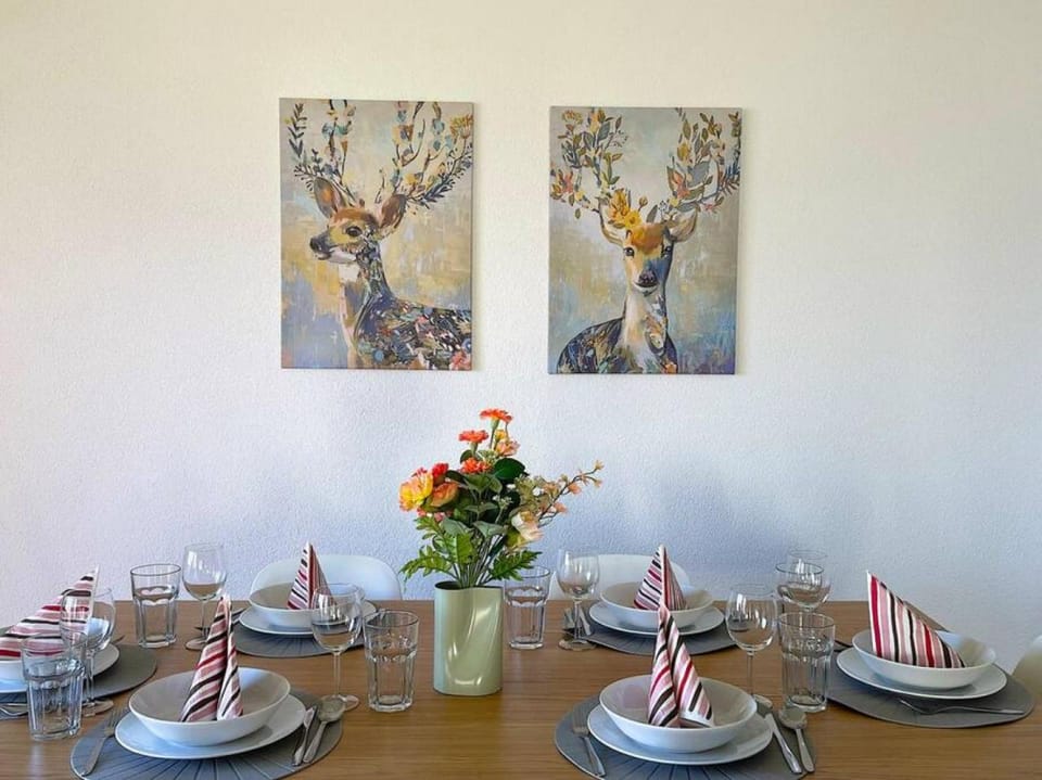 Lake Thun Alps Scenic Views and Concierge by SwissHut Chalet in Canton of Bern (Region)