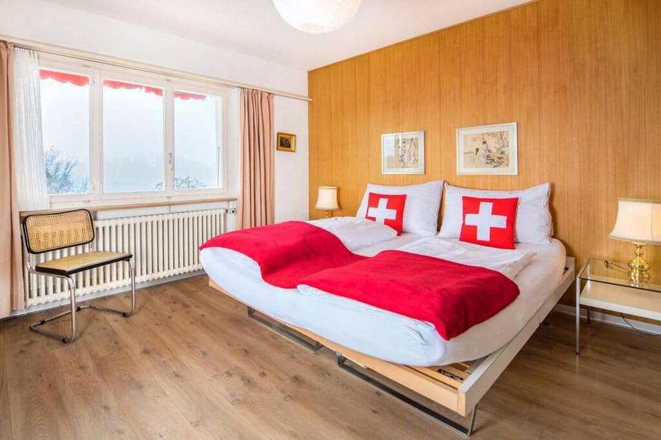 Lake Thun Alps Scenic Views and Concierge by SwissHut Apartment in Canton of Bern (Region)