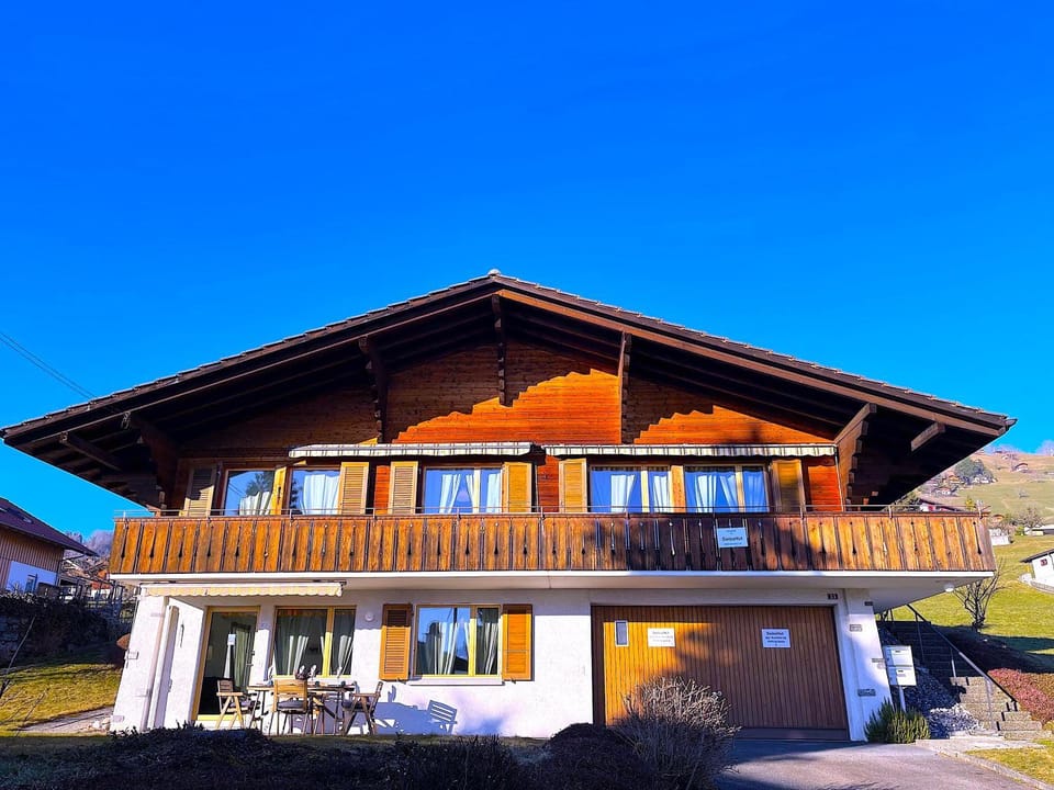 Concierge, Lake Thun/Alps Scenic Views by SwissHut Apartment in Canton of Bern (Region)