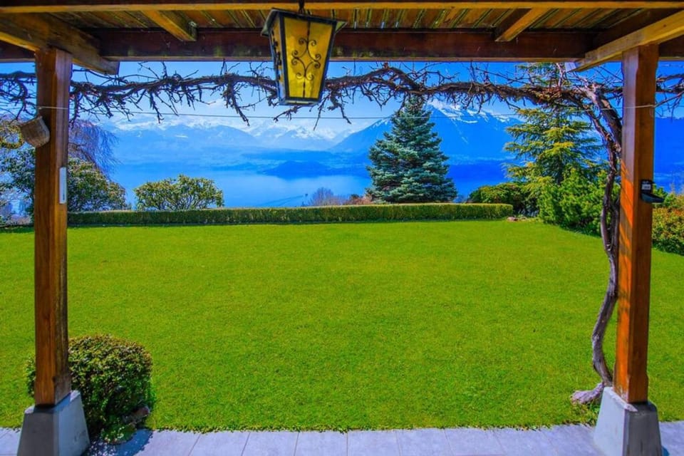 Lake Thun Alps Scenic Views and Concierge by SwissHut Chalet in Canton of Bern (Region)