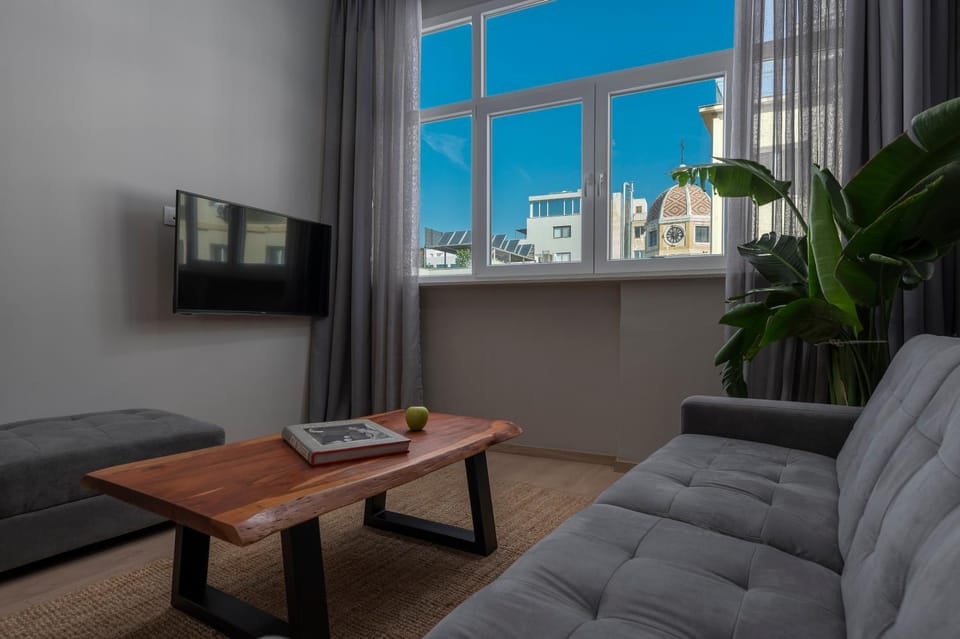 Property building, Seating area